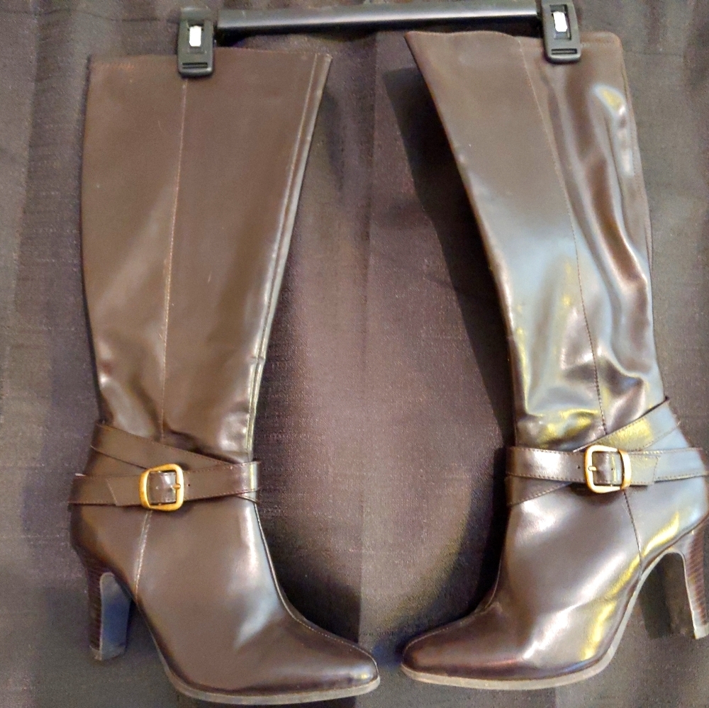 Laura Scott heeled brown knee high boots